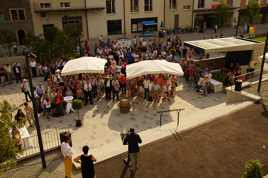 Inauguration de la place des Anciens-Fossés